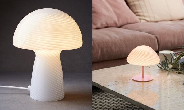 Bijela stolna lampa