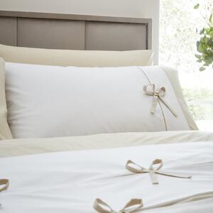 Bijela posteljina za krevet za jednu osobu 135x200 cm Milo Bow – Catherine Lansfield
