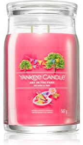 Yankee Candle Art In The Park mirisna svijeća Signature 567 g