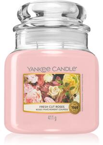 Yankee Candle Fresh Cut Roses mirisna svijeća Classic mala 411 g