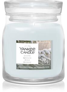 Yankee Candle Snow Kissed Pine mirisna svijeća Signature 110 g