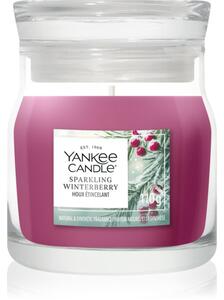 Yankee Candle Sparkling Winterberry mirisna svijeća Signature 110 g