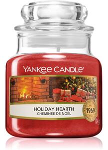 Yankee Candle Holiday Hearth mirisna svijeća 104 g