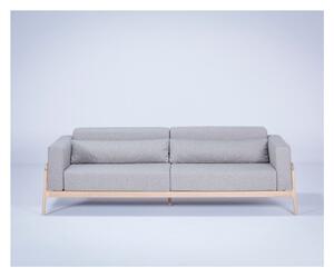 Sivi kauč s konstrukcijom od hrastovine Gazzda Fawn, 240 cm