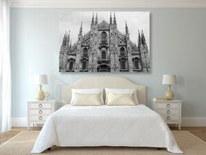 Slika katedrala u Milanu u crno-bijelom dizajnu