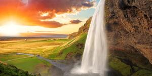 Slika majestetični slap na Islandu