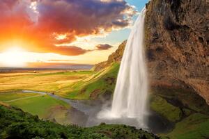 Slika prekrasni slap na Islandu