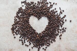 Slika srce od zrna kave