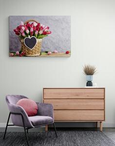 Slika crveni tulipani u drvenoj košari