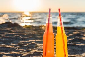 Slika osvježavajuće piće na plaži