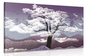 Slika stablo preplavljeno oblacima