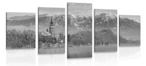 5-dijelna slika crkva kod jezera Bled u Sloveniji u crno-bijelom dizajnu