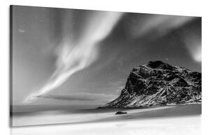 Slika polarna svjetlost u Norveškoj u crno-bijelom dizajnu