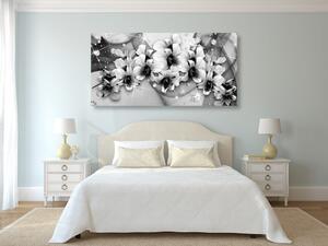 Slika crno-bijelo cvijeće na apstraktnoj pozadini