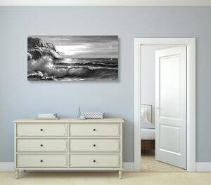 Slika morski valovi na obali u crno-bijelom dizajnu
