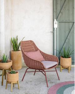 Vrtna stolica u boji terakote Kave Home Abeli