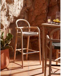 Vrtna barska stolica od drveta eukaliptusa s bež pletivom od pruća Kave Home Sheryl, visina 79 cm