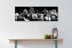 Slika organsko voće i povrće u crno-bijelom dizajnu