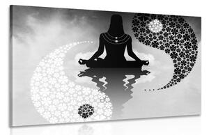 Slika jin i jang joga u crno-bijelom dizajnu
