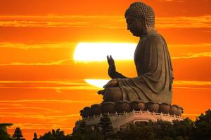Slika kip Buddhe pri zalasku sunca