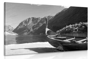 Slika drveni vikinški brod u crno-bijelom dizajnu