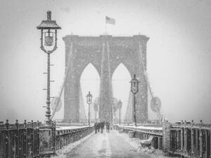 Fotografija Brooklyn Bridge with Snow in Winter, graphiknation