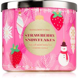 Bath & Body Works Strawberry Snowflakes mirisna svijeća 411 g