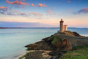 Ilustracija Minou lighthouse in France, fhm