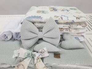 Bijeli pleteni krevetić sa opremom za bebu - Jež
