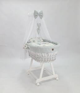 Bijeli pleteni krevetić sa opremom za bebu - Jež