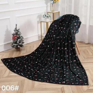 Tamnozelena božicna deka od mikropliša BOŽICNA KAPA Dimenzije: 160 x 200 cm