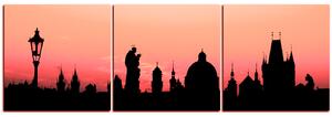 Slika na platnu - Siluete tornjeva i kipova u Pragu - panorama 5112FB (150x50 cm)