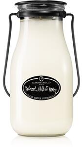 Milkhouse Candle Co. Creamery Oatmeal, Milk & Honey mirisna svijeća Milkbottle 396 g