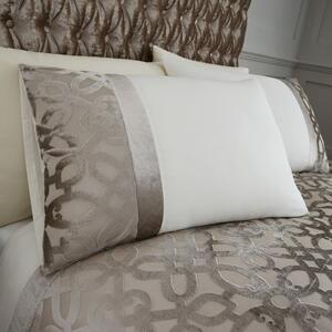 Bež-krem posteljina za bračni krevet od samta 200x200 cm Lattice Cut – Catherine Lansfield