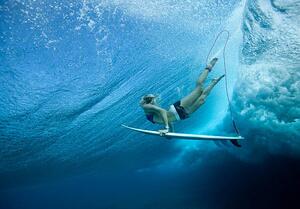 Fotografija Female Pro surfer at Cloud Break Fiji, Justin Lewis, (40 x 26.7 cm)