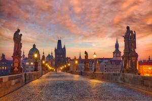Umjetnička fotografija Wonderful sunrise on Charles Bridge, Prague., Konstantin Voronov, (40 x 26.7 cm)