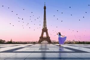 Umjetnička fotografija Good Morning Eiffel, Kenneth Zeng, (40 x 26.7 cm)