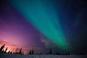 Fotografija Aurora Borealis in Fairbanks, Noppawat Tom Charoensinphon, (40 x 26.7 cm)
