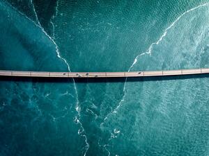 Fotografija Driving on a bridge over deep blue water, HRAUN, (40 x 30 cm)