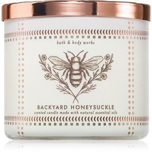 Bath & Body Works Backyard Honeysuckle mirisna svijeća 411 g