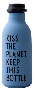 Plava boca za vodu Design Letters Kiss, 500 ml