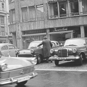 Fotografija Street scene at Alstertor street in Hamburg, Germany 1960s, (40 x 40 cm)
