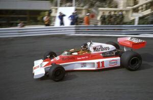 Fotografija James Hunt in a McLaren