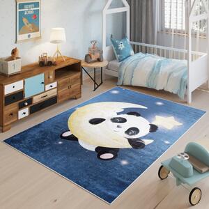 Dječji tepih s motivom pande na mjesecu Širina: 120 cm | Duljina: 170 cm