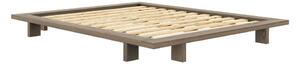 Smeđi bračni krevet od masivnog bora s podnicom 160x200 cm Japan – Karup Design