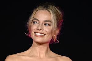 Fotografija Margot Robbie Barbie at European Premiere, Gareth Cattermole