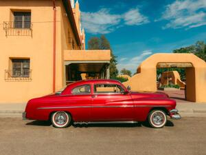 Ilustracija Classic Red Mercury Car in Old, Marcia Straub