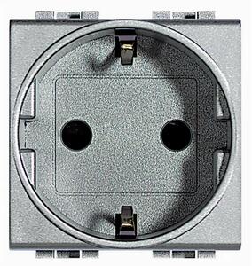 UTIČNICA 2M ŠUKO 2P+E 10/16A SREBRNA NT4141