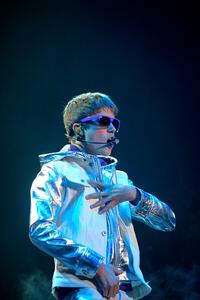 Fotografija Justin Bieber performing at the NIA