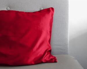 Jastučnica Beauty Silk - Crvena